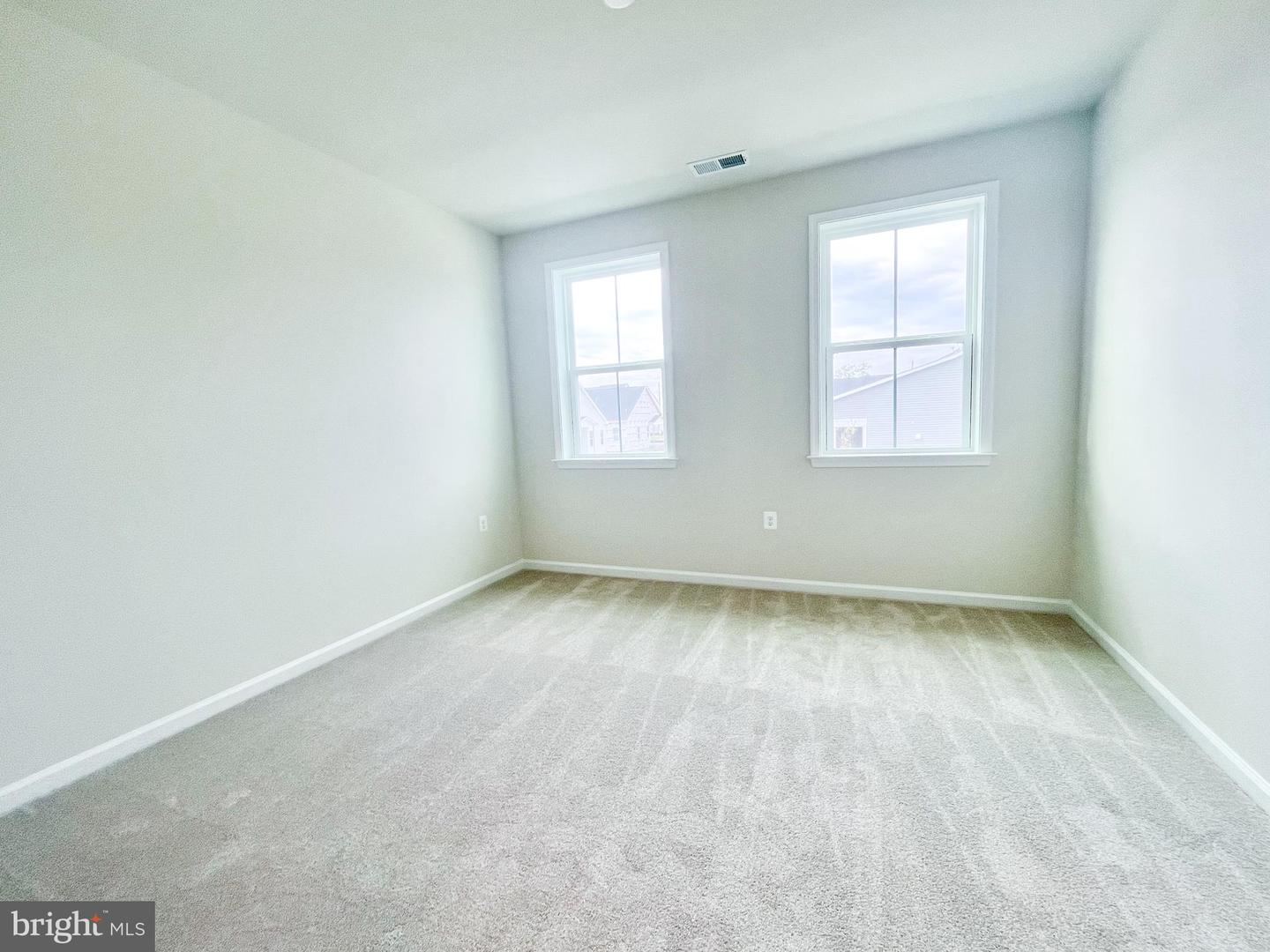 105 VERMILLION LN, WINCHESTER, Virginia 22603, 3 Bedrooms Bedrooms, ,2 BathroomsBathrooms,Residential,For sale,105 VERMILLION LN,VAFV2037114 MLS # VAFV2037114