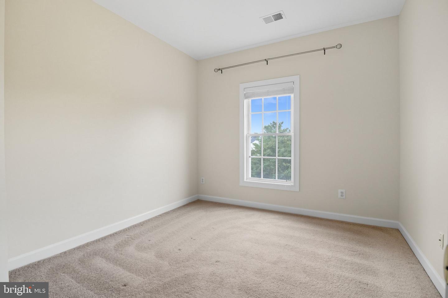 14395 FOWLERS MILL DR, GAINESVILLE, Virginia 20155, 3 Bedrooms Bedrooms, ,3 BathroomsBathrooms,Residential,For sale,14395 FOWLERS MILL DR,VAPW2105064 MLS # VAPW2105064