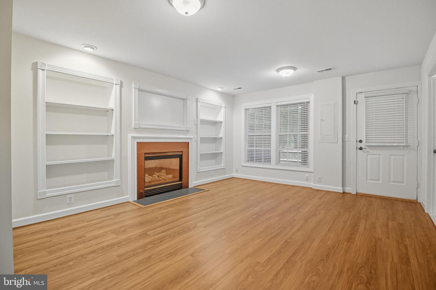 14395 FOWLERS MILL DR, GAINESVILLE, Virginia 20155, 3 Bedrooms Bedrooms, ,3 BathroomsBathrooms,Residential,For sale,14395 FOWLERS MILL DR,VAPW2105064 MLS # VAPW2105064