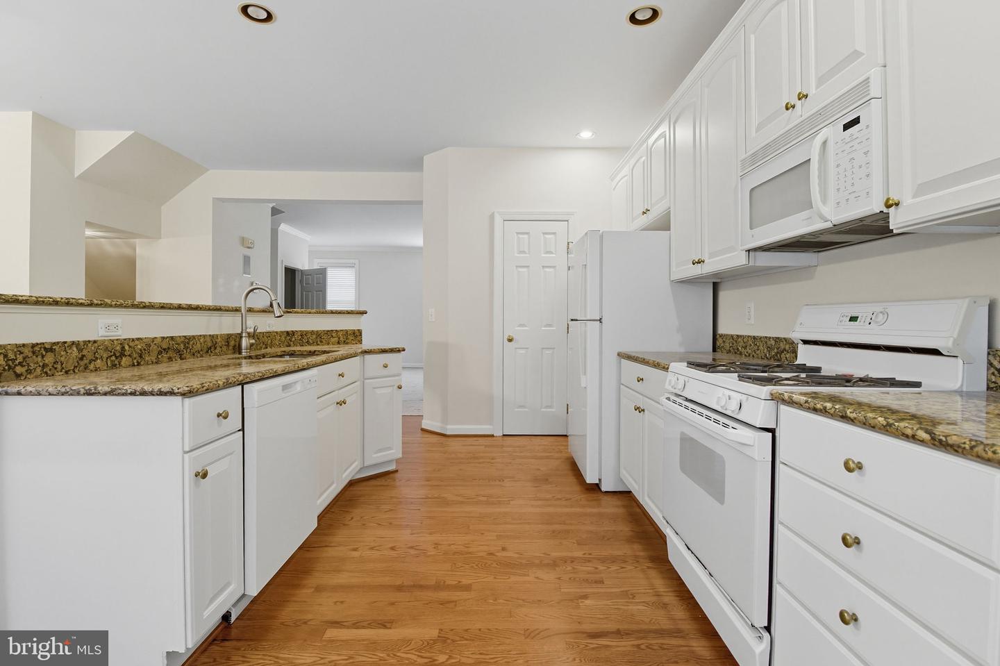 14395 FOWLERS MILL DR, GAINESVILLE, Virginia 20155, 3 Bedrooms Bedrooms, ,3 BathroomsBathrooms,Residential,For sale,14395 FOWLERS MILL DR,VAPW2105064 MLS # VAPW2105064