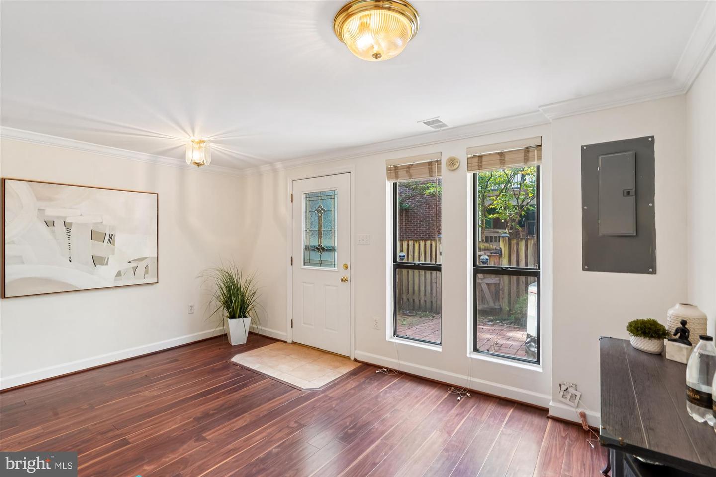 4421 7TH ST N, ARLINGTON, Virginia 22203, 3 Bedrooms Bedrooms, ,2 BathroomsBathrooms,Residential,For sale,4421 7TH ST N,VAAR2064302 MLS # VAAR2064302