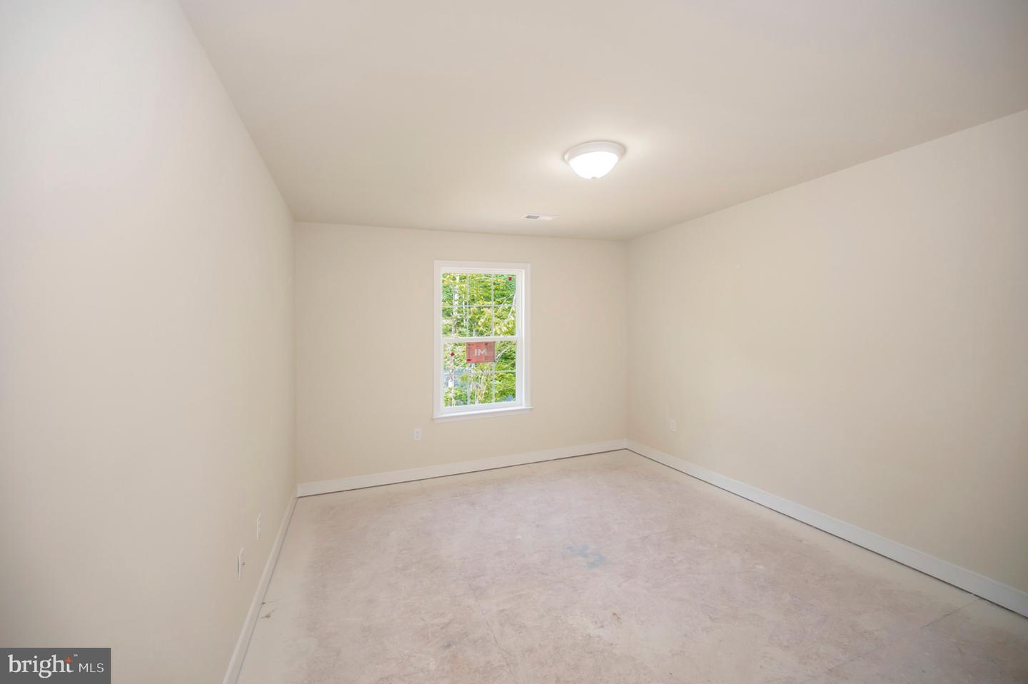 6077 HAMLIN CIR, KING GEORGE, Virginia 22485, 4 Bedrooms Bedrooms, 7 Rooms Rooms,2 BathroomsBathrooms,Residential,For sale,6077 HAMLIN CIR,VAKG2006788 MLS # VAKG2006788