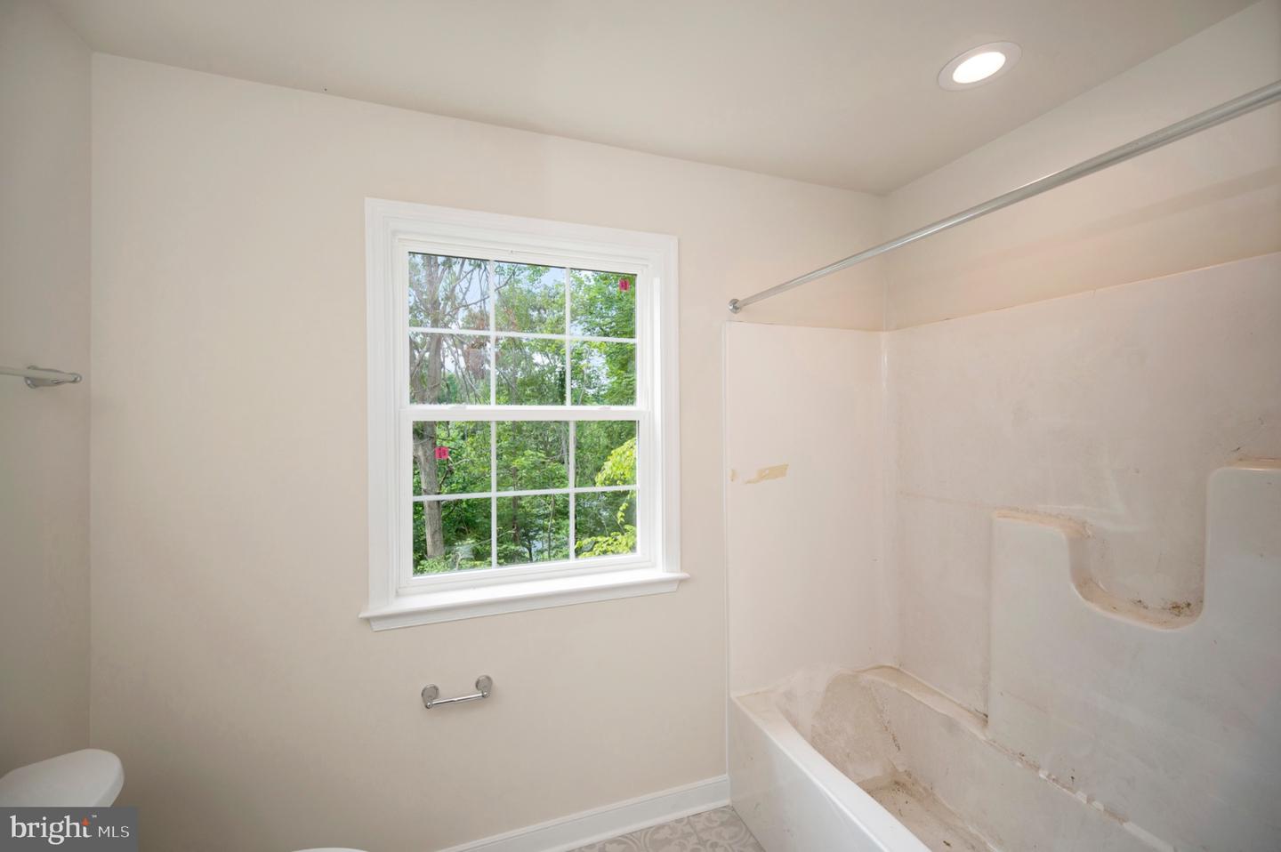 6077 HAMLIN CIR, KING GEORGE, Virginia 22485, 4 Bedrooms Bedrooms, 7 Rooms Rooms,2 BathroomsBathrooms,Residential,For sale,6077 HAMLIN CIR,VAKG2006788 MLS # VAKG2006788