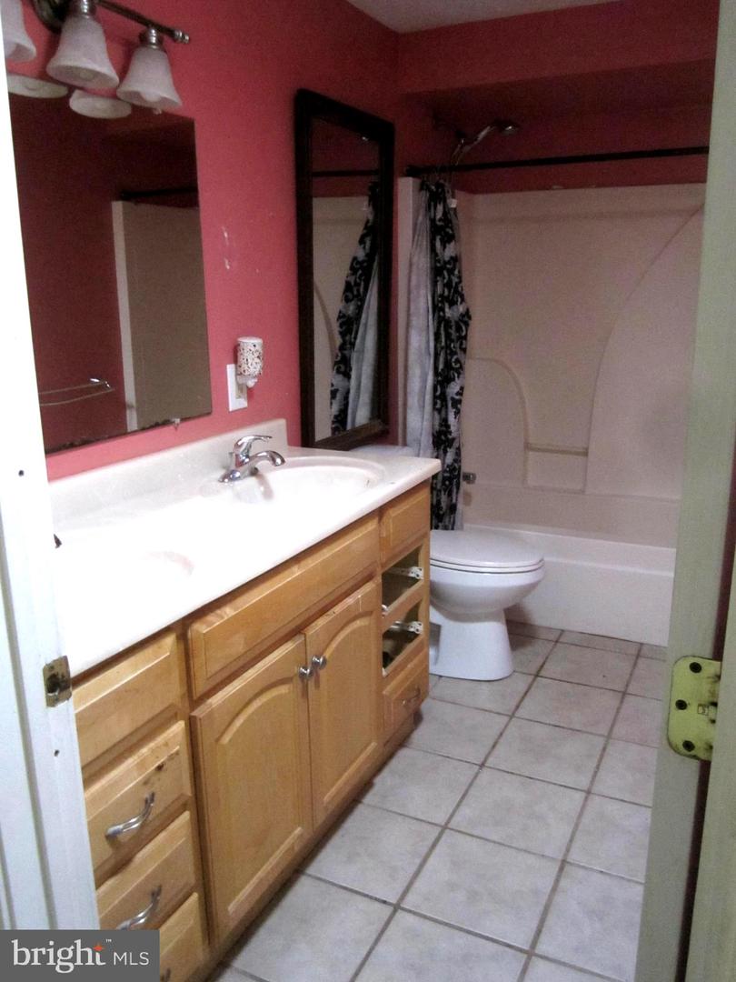 17 DAVIS CT, BASYE, Virginia 22810, ,Residential,For sale,17 DAVIS CT,VASH2012326 MLS # VASH2012326