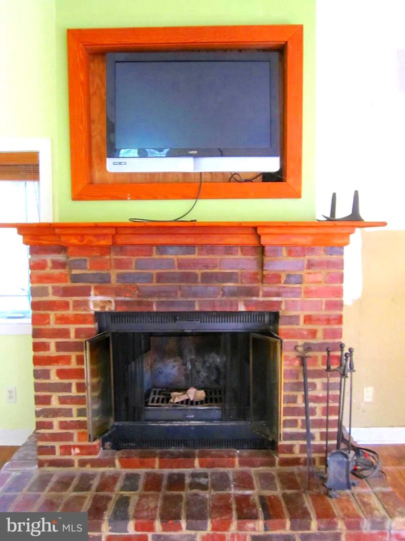 17 DAVIS CT, BASYE, Virginia 22810, ,Residential,For sale,17 DAVIS CT,VASH2012326 MLS # VASH2012326