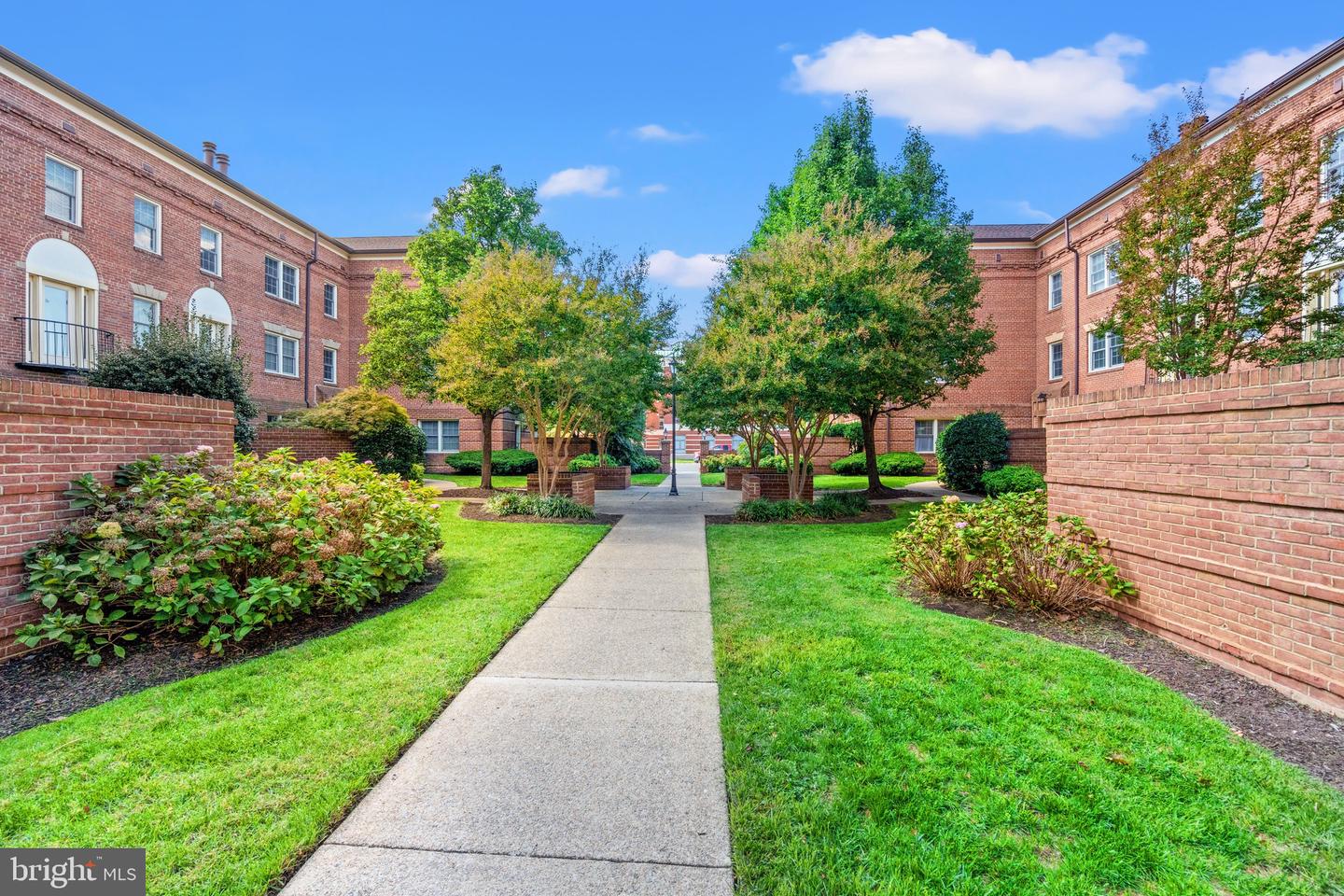1205 N PITT #3C, ALEXANDRIA, Virginia 22314, 2 Bedrooms Bedrooms, 3 Rooms Rooms,1 BathroomBathrooms,Residential,For sale,1205 N PITT #3C,VAAX2049276 MLS # VAAX2049276
