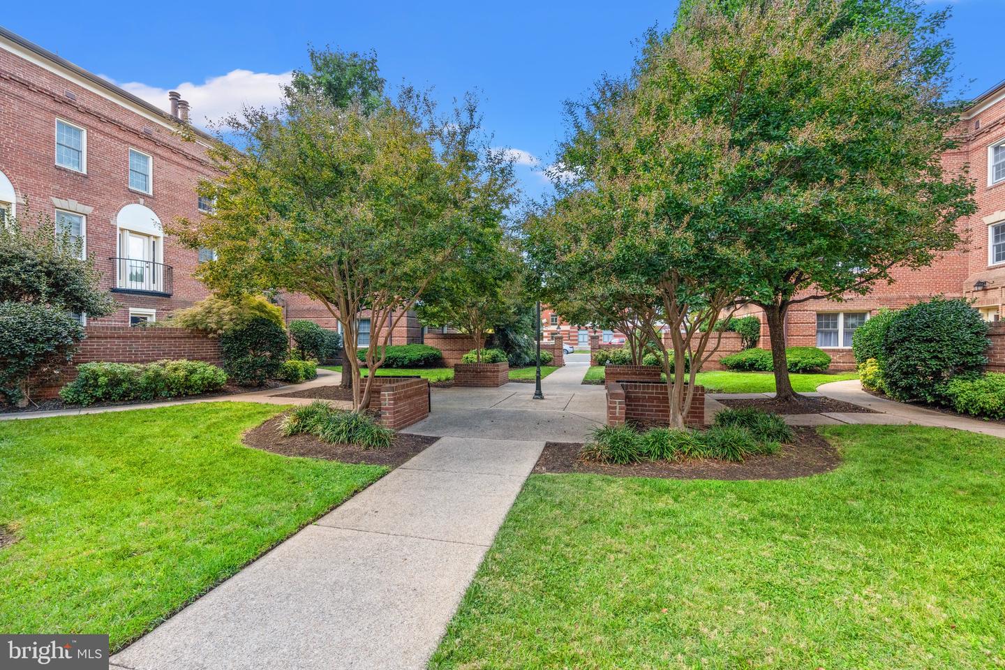 1205 N PITT #3C, ALEXANDRIA, Virginia 22314, 2 Bedrooms Bedrooms, 3 Rooms Rooms,1 BathroomBathrooms,Residential,For sale,1205 N PITT #3C,VAAX2049276 MLS # VAAX2049276