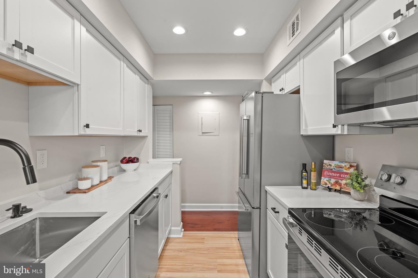 1205 N PITT #3C, ALEXANDRIA, Virginia 22314, 2 Bedrooms Bedrooms, 3 Rooms Rooms,1 BathroomBathrooms,Residential,For sale,1205 N PITT #3C,VAAX2049276 MLS # VAAX2049276