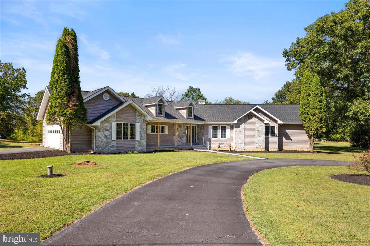 174 MARTIN ST, LURAY, Virginia 22835, 3 Bedrooms Bedrooms, ,3 BathroomsBathrooms,Residential,For sale,174 MARTIN ST,VAPA2005340 MLS # VAPA2005340