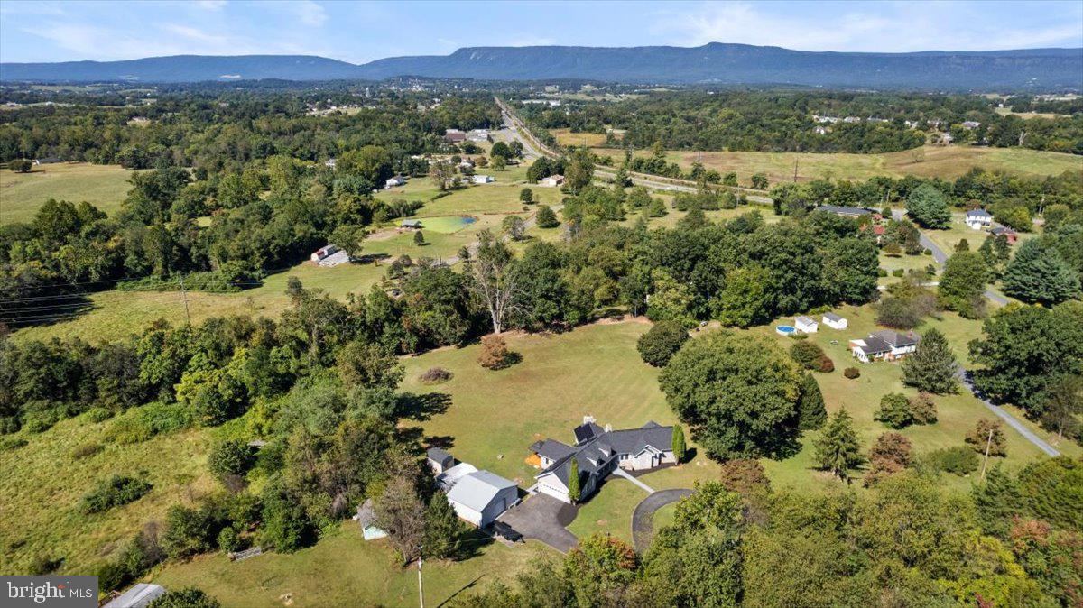 174 MARTIN ST, LURAY, Virginia 22835, 3 Bedrooms Bedrooms, ,3 BathroomsBathrooms,Residential,For sale,174 MARTIN ST,VAPA2005340 MLS # VAPA2005340