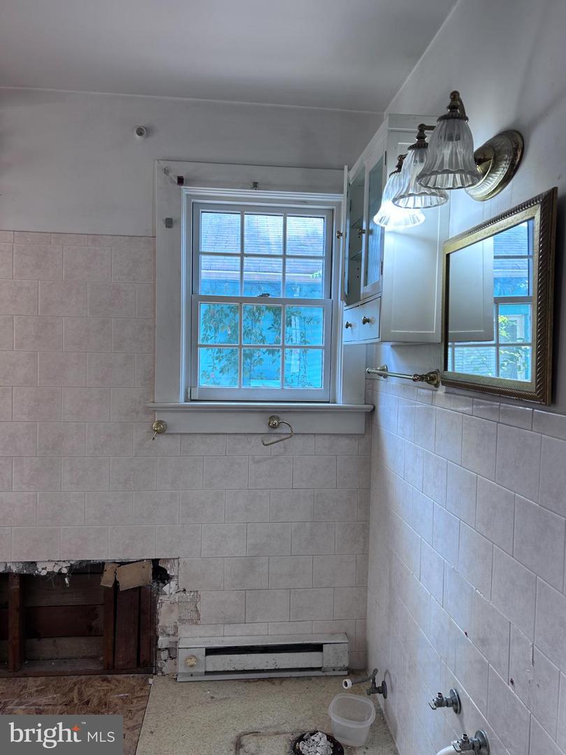 1209 PARCELL ST, FREDERICKSBURG, Virginia 22401, 4 Bedrooms Bedrooms, 16 Rooms Rooms,2 BathroomsBathrooms,Residential,For sale,1209 PARCELL ST,VAFB2008926 MLS # VAFB2008926