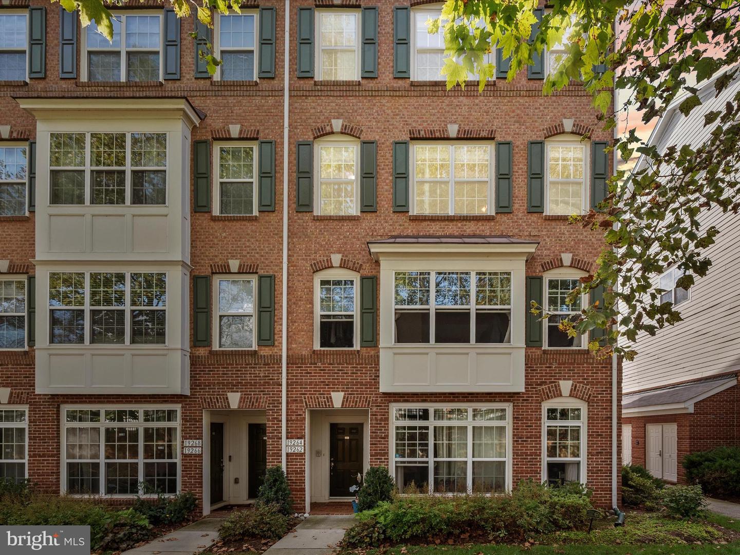 19264 KOSLOWSKI SQ, LEESBURG, Virginia 20176, 3 Bedrooms Bedrooms, ,2 BathroomsBathrooms,Residential,For sale,19264 KOSLOWSKI SQ,VALO2107342 MLS # VALO2107342
