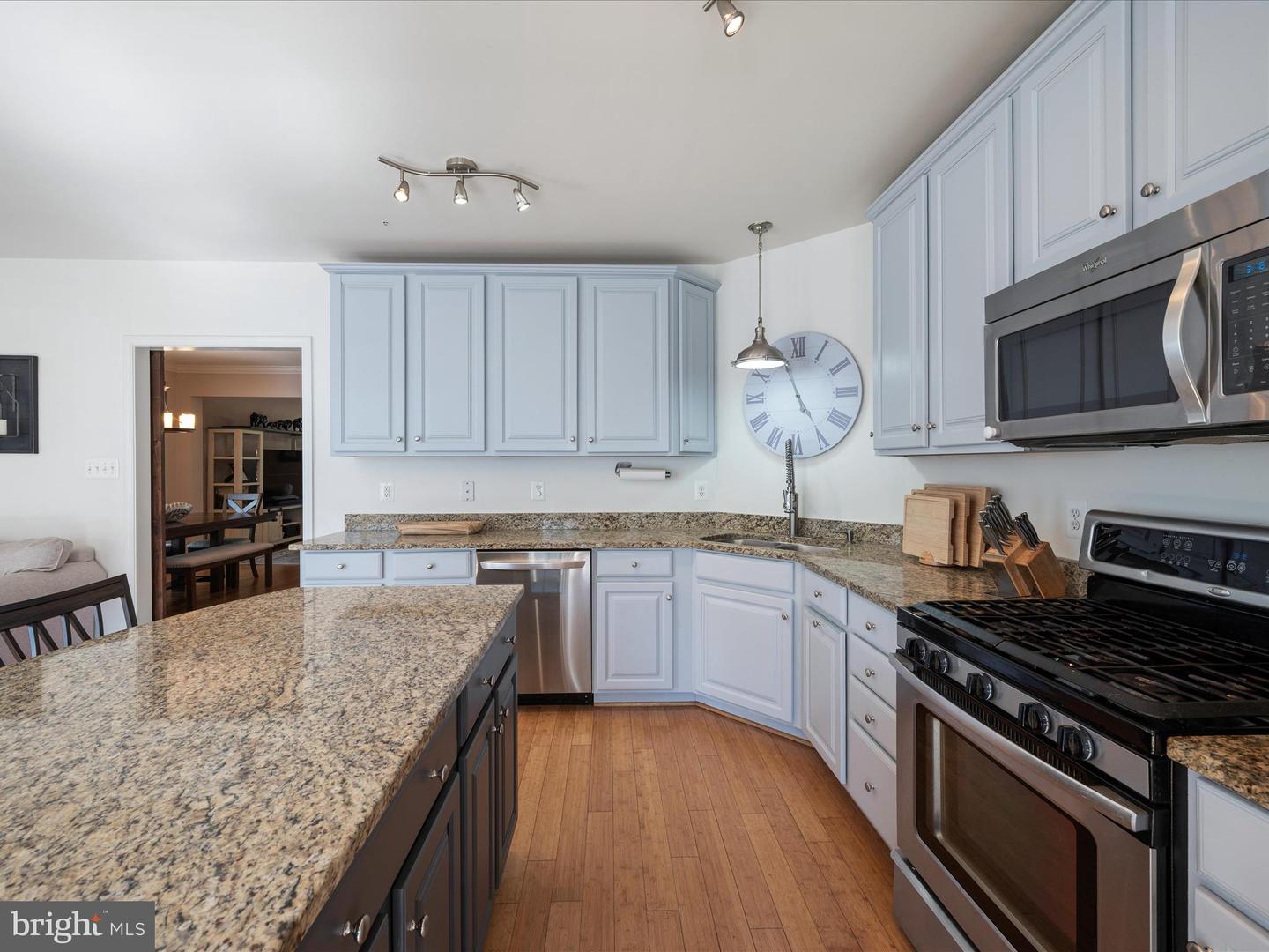 19264 KOSLOWSKI SQ, LEESBURG, Virginia 20176, 3 Bedrooms Bedrooms, ,2 BathroomsBathrooms,Residential,For sale,19264 KOSLOWSKI SQ,VALO2107342 MLS # VALO2107342