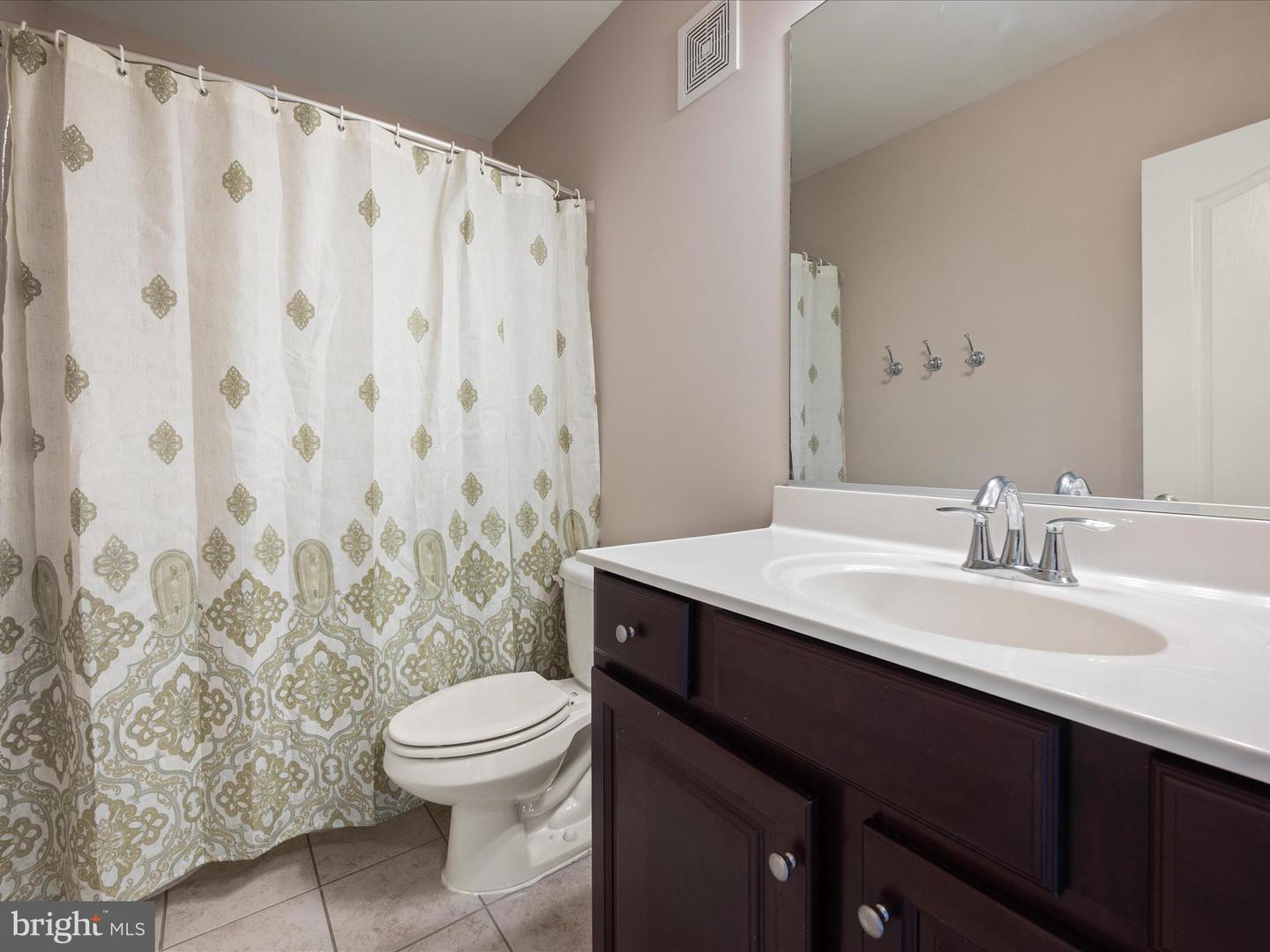 19264 KOSLOWSKI SQ, LEESBURG, Virginia 20176, 3 Bedrooms Bedrooms, ,2 BathroomsBathrooms,Residential,For sale,19264 KOSLOWSKI SQ,VALO2107342 MLS # VALO2107342