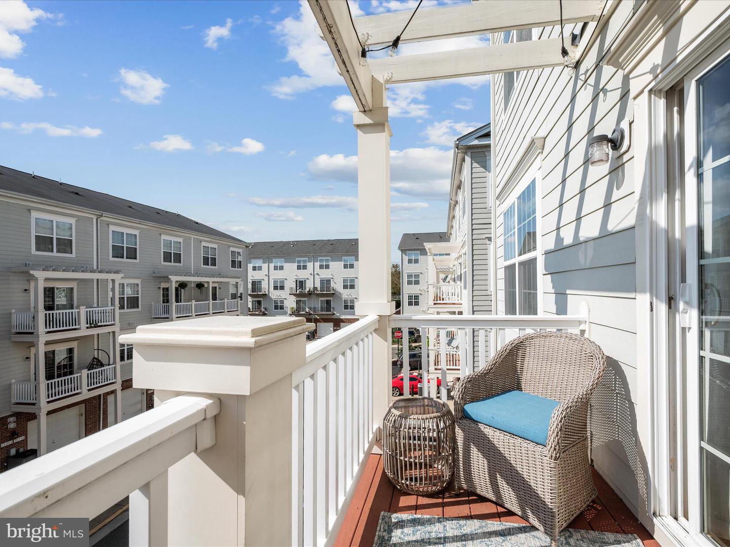 19264 KOSLOWSKI SQ, LEESBURG, Virginia 20176, 3 Bedrooms Bedrooms, ,2 BathroomsBathrooms,Residential,For sale,19264 KOSLOWSKI SQ,VALO2107342 MLS # VALO2107342
