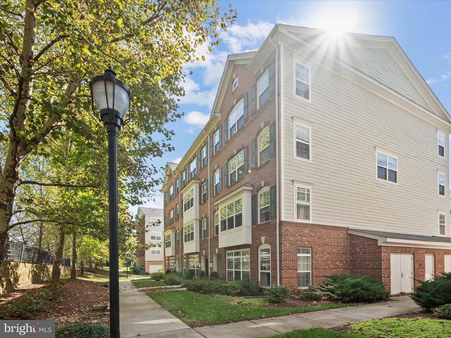 19264 KOSLOWSKI SQ, LEESBURG, Virginia 20176, 3 Bedrooms Bedrooms, ,2 BathroomsBathrooms,Residential,For sale,19264 KOSLOWSKI SQ,VALO2107342 MLS # VALO2107342