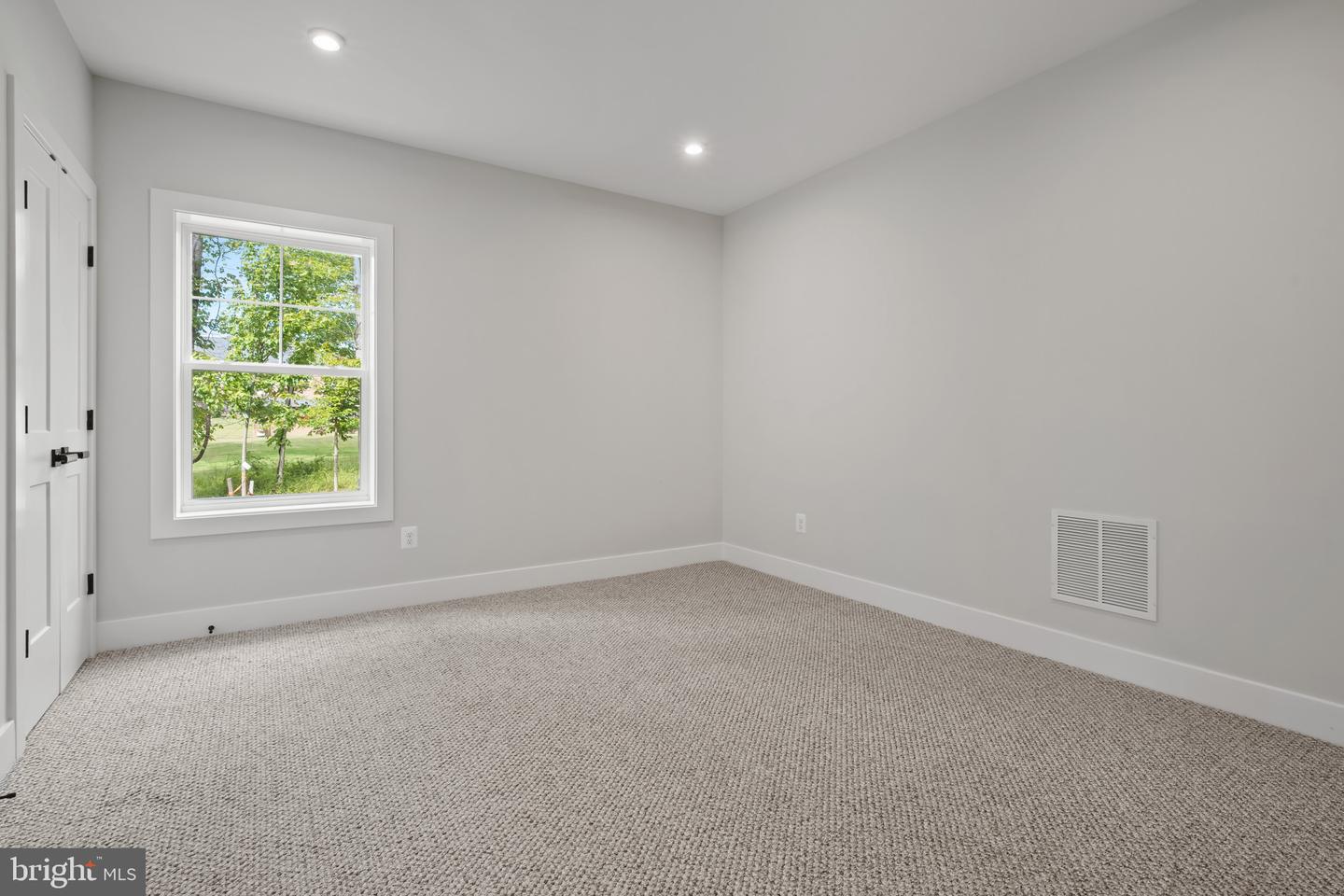 11516 SMITHFIELD RD, MANASSAS, Virginia 20112, 3 Bedrooms Bedrooms, ,3 BathroomsBathrooms,Residential,For sale,11516 SMITHFIELD RD,VAPW2104650 MLS # VAPW2104650
