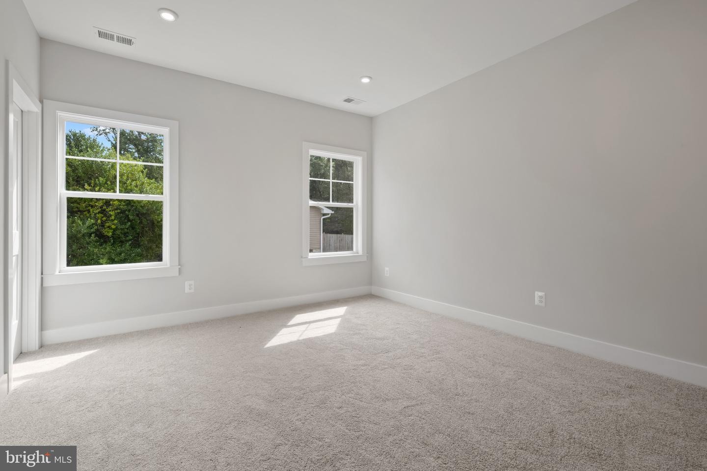 11516 SMITHFIELD RD, MANASSAS, Virginia 20112, 3 Bedrooms Bedrooms, ,3 BathroomsBathrooms,Residential,For sale,11516 SMITHFIELD RD,VAPW2104650 MLS # VAPW2104650