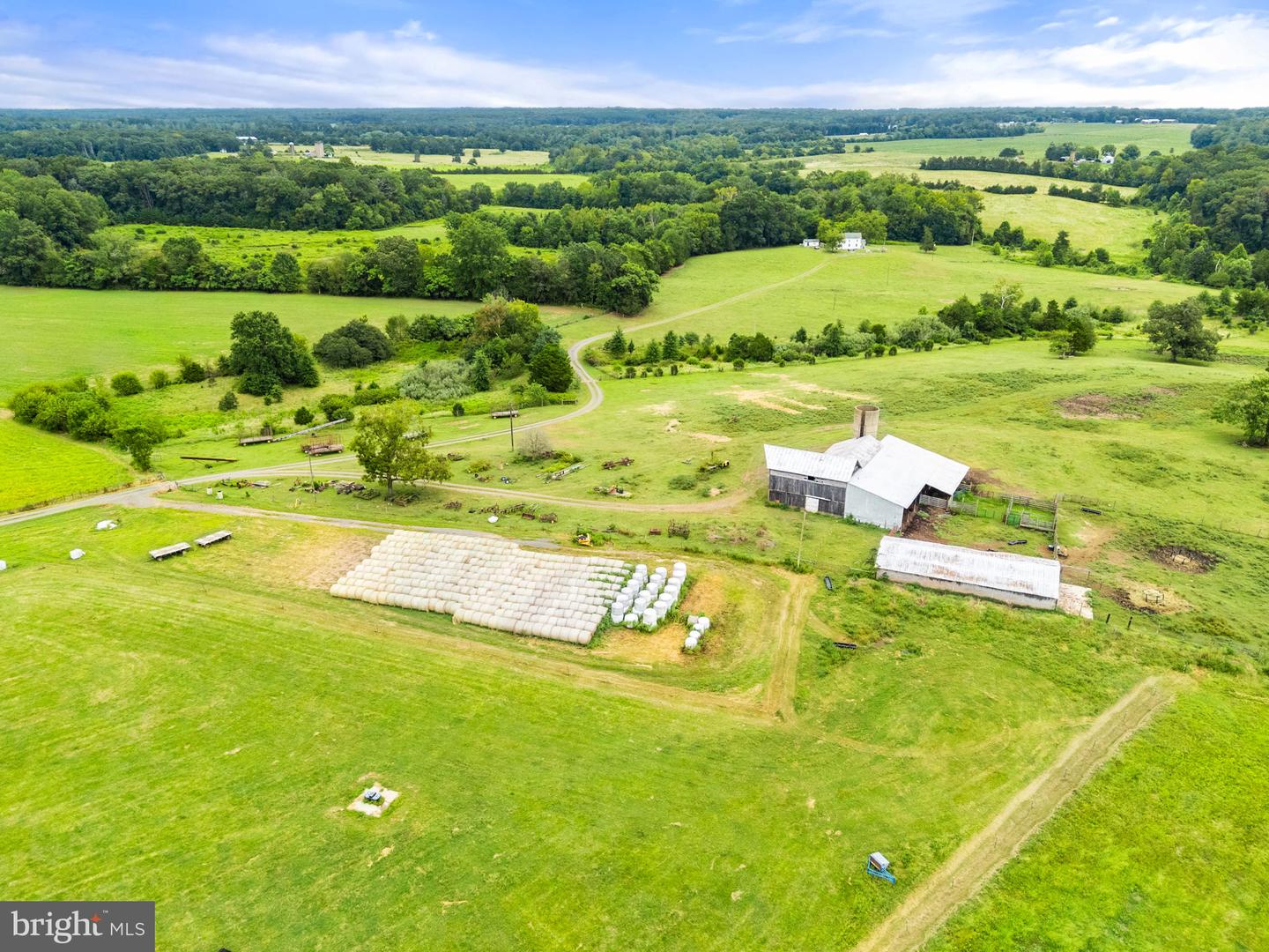 5474 WOODSIDE LN, BEALETON, Virginia 22712, 3 Bedrooms Bedrooms, ,2 BathroomsBathrooms,Farm,For sale,5474 WOODSIDE LN,VAFQ2018414 MLS # VAFQ2018414