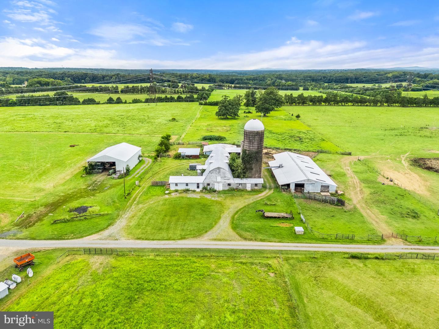 5474 WOODSIDE LN, BEALETON, Virginia 22712, 3 Bedrooms Bedrooms, ,2 BathroomsBathrooms,Farm,For sale,5474 WOODSIDE LN,VAFQ2018414 MLS # VAFQ2018414