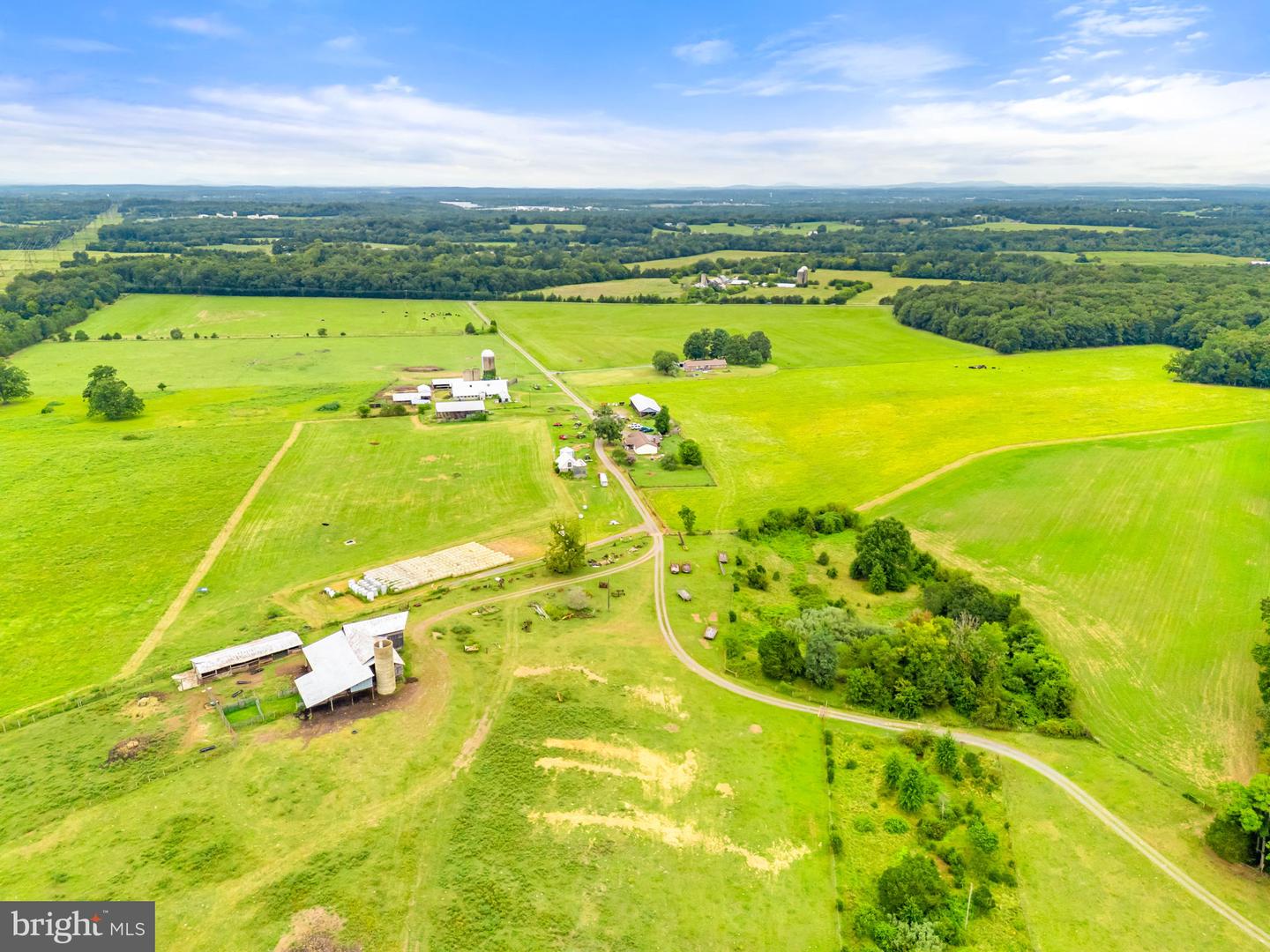 5474 WOODSIDE LN, BEALETON, Virginia 22712, 3 Bedrooms Bedrooms, ,2 BathroomsBathrooms,Farm,For sale,5474 WOODSIDE LN,VAFQ2018414 MLS # VAFQ2018414