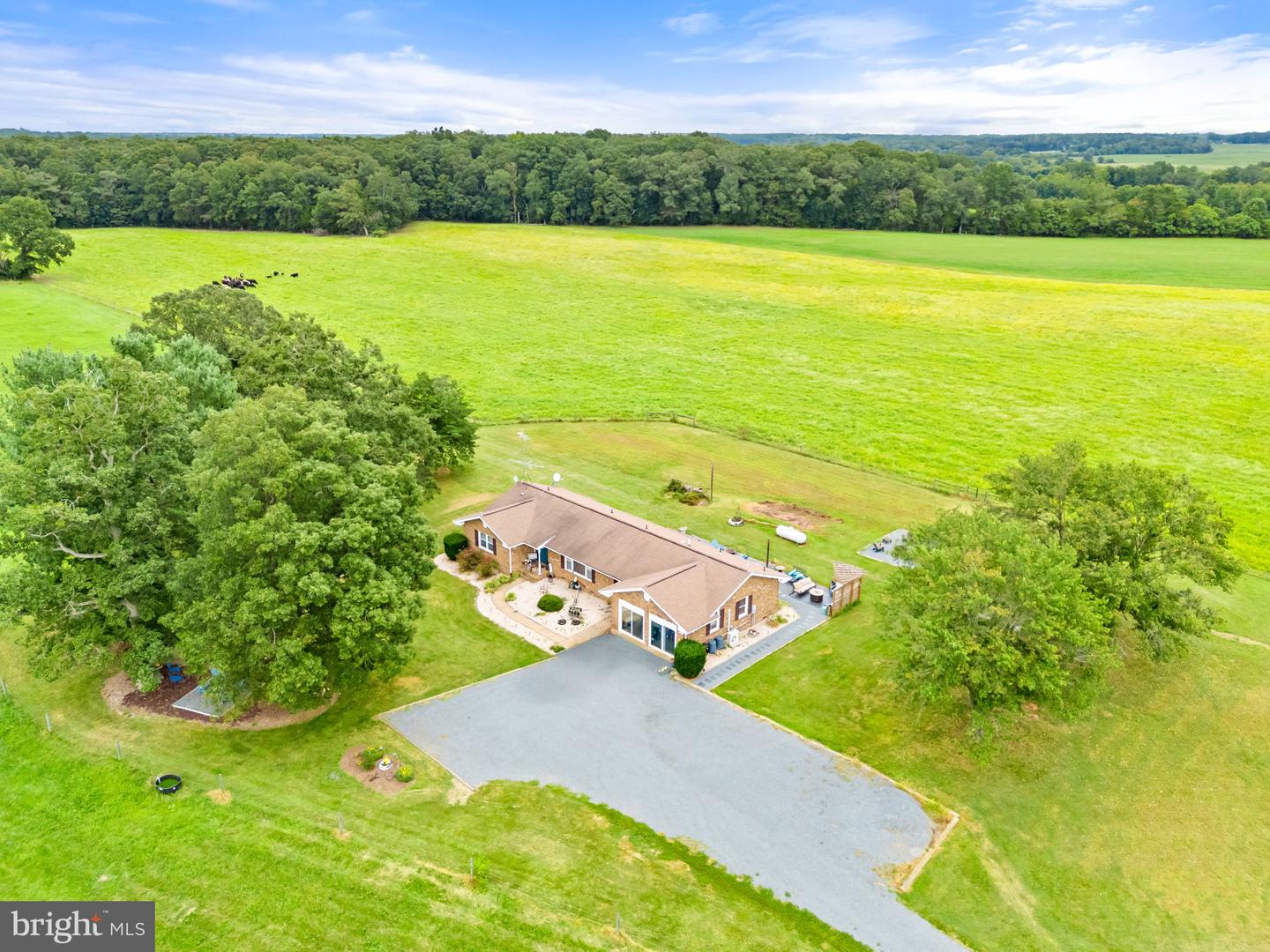 5474 WOODSIDE LN, BEALETON, Virginia 22712, 3 Bedrooms Bedrooms, ,2 BathroomsBathrooms,Farm,For sale,5474 WOODSIDE LN,VAFQ2018414 MLS # VAFQ2018414