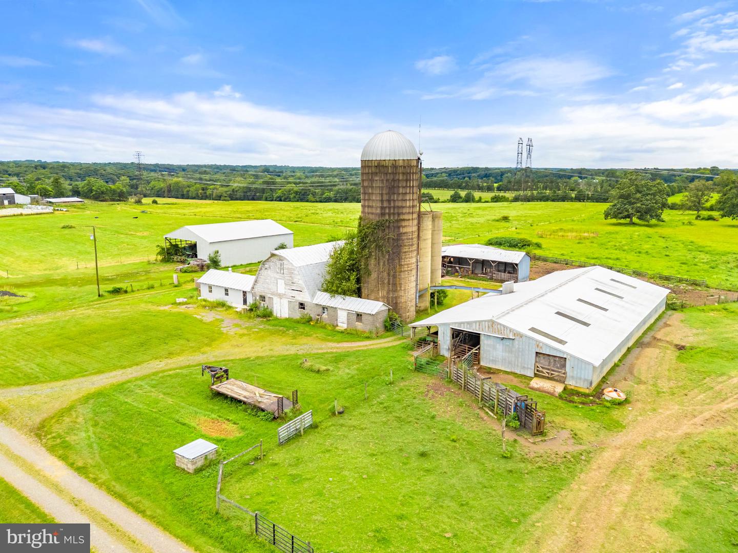 5474 WOODSIDE LN, BEALETON, Virginia 22712, 3 Bedrooms Bedrooms, ,2 BathroomsBathrooms,Farm,For sale,5474 WOODSIDE LN,VAFQ2018414 MLS # VAFQ2018414