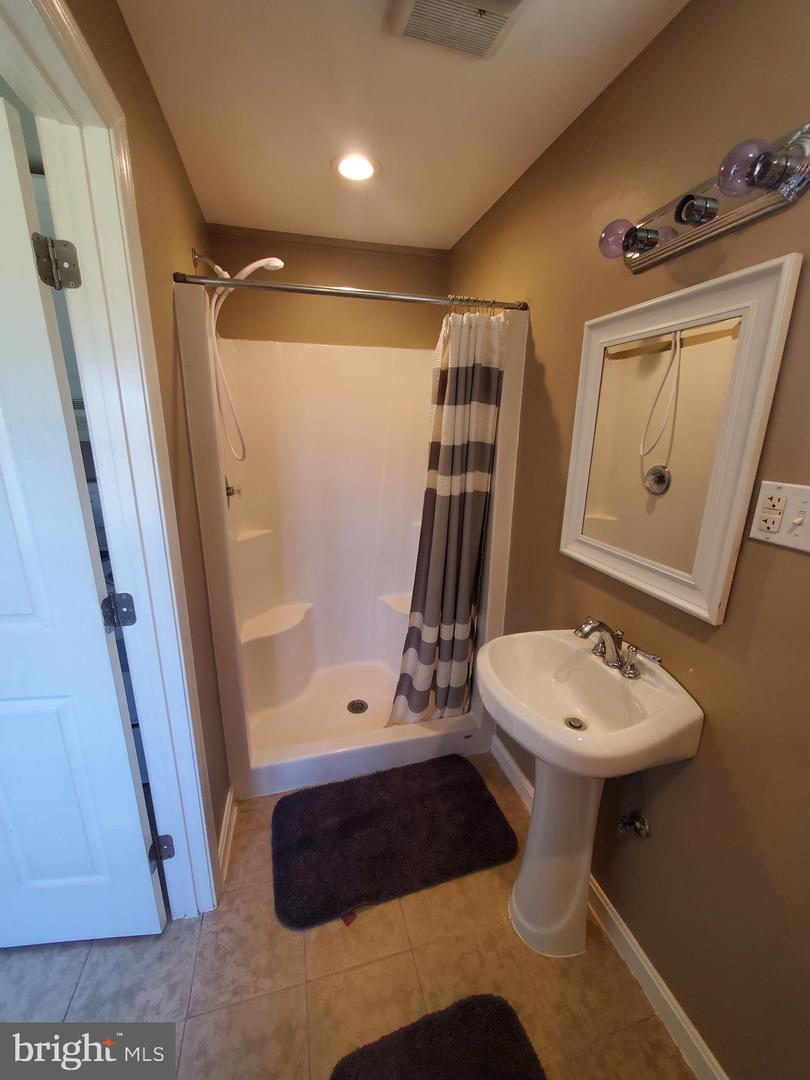 5474 WOODSIDE LN, BEALETON, Virginia 22712, 3 Bedrooms Bedrooms, ,2 BathroomsBathrooms,Farm,For sale,5474 WOODSIDE LN,VAFQ2018414 MLS # VAFQ2018414