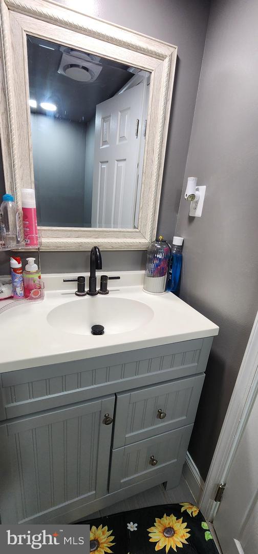 1030 SALISBURY CT, STERLING, Virginia 20164, 4 Bedrooms Bedrooms, ,3 BathroomsBathrooms,Residential,For sale,1030 SALISBURY CT,VALO2107676 MLS # VALO2107676