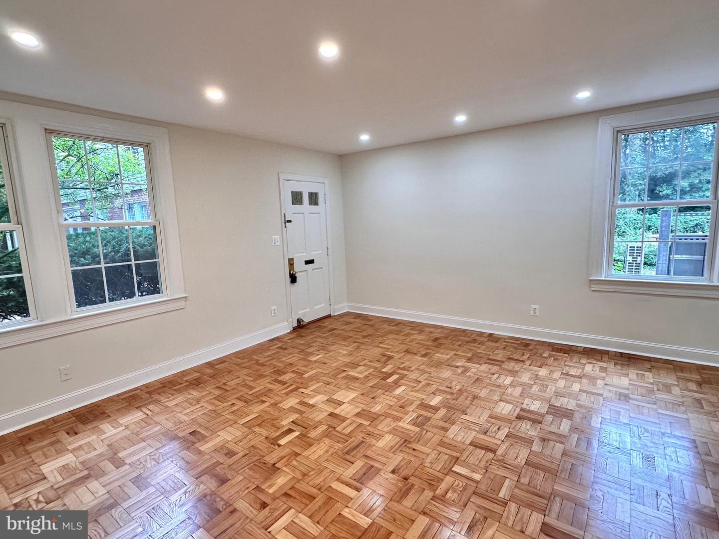 2600 16TH ST S #696, ARLINGTON, Virginia 22204, 2 Bedrooms Bedrooms, ,1 BathroomBathrooms,Residential,For sale,2600 16TH ST S #696,VAAR2064250 MLS # VAAR2064250