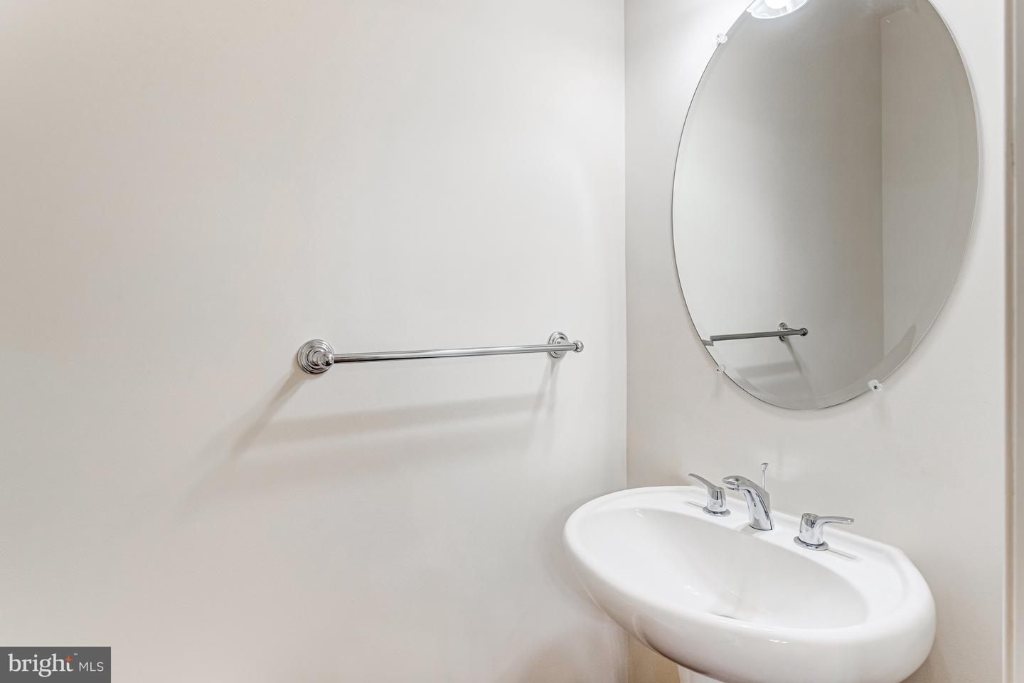 1575 RENATE DR, WOODBRIDGE, Virginia 22192, 3 Bedrooms Bedrooms, ,3 BathroomsBathrooms,Residential,For sale,1575 RENATE DR,VAPW2104958 MLS # VAPW2104958
