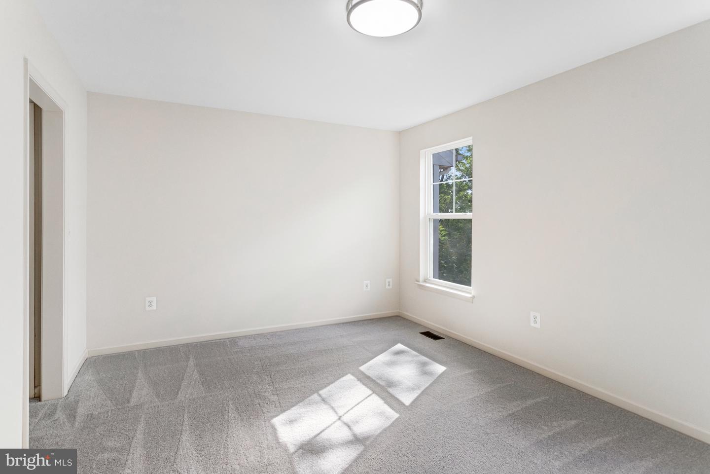 1575 RENATE DR, WOODBRIDGE, Virginia 22192, 3 Bedrooms Bedrooms, ,3 BathroomsBathrooms,Residential,For sale,1575 RENATE DR,VAPW2104958 MLS # VAPW2104958