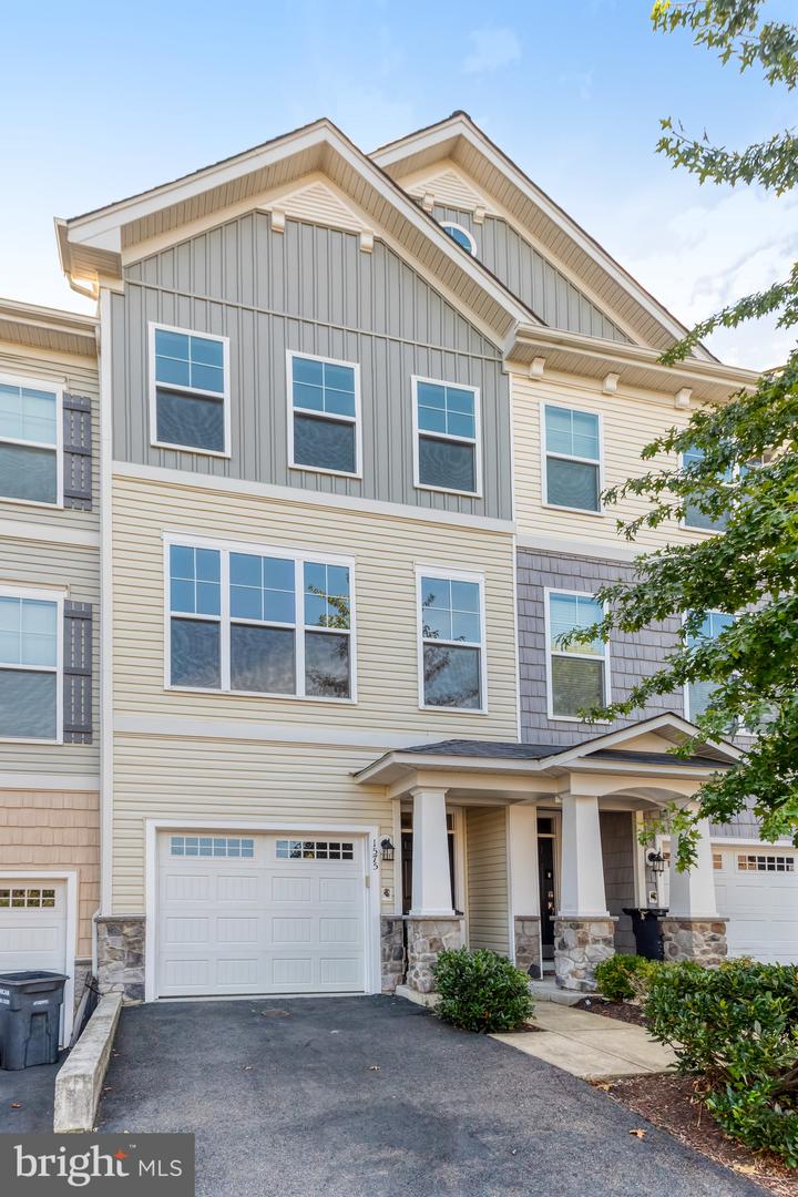 1575 RENATE DR, WOODBRIDGE, Virginia 22192, 3 Bedrooms Bedrooms, ,3 BathroomsBathrooms,Residential,For sale,1575 RENATE DR,VAPW2104958 MLS # VAPW2104958