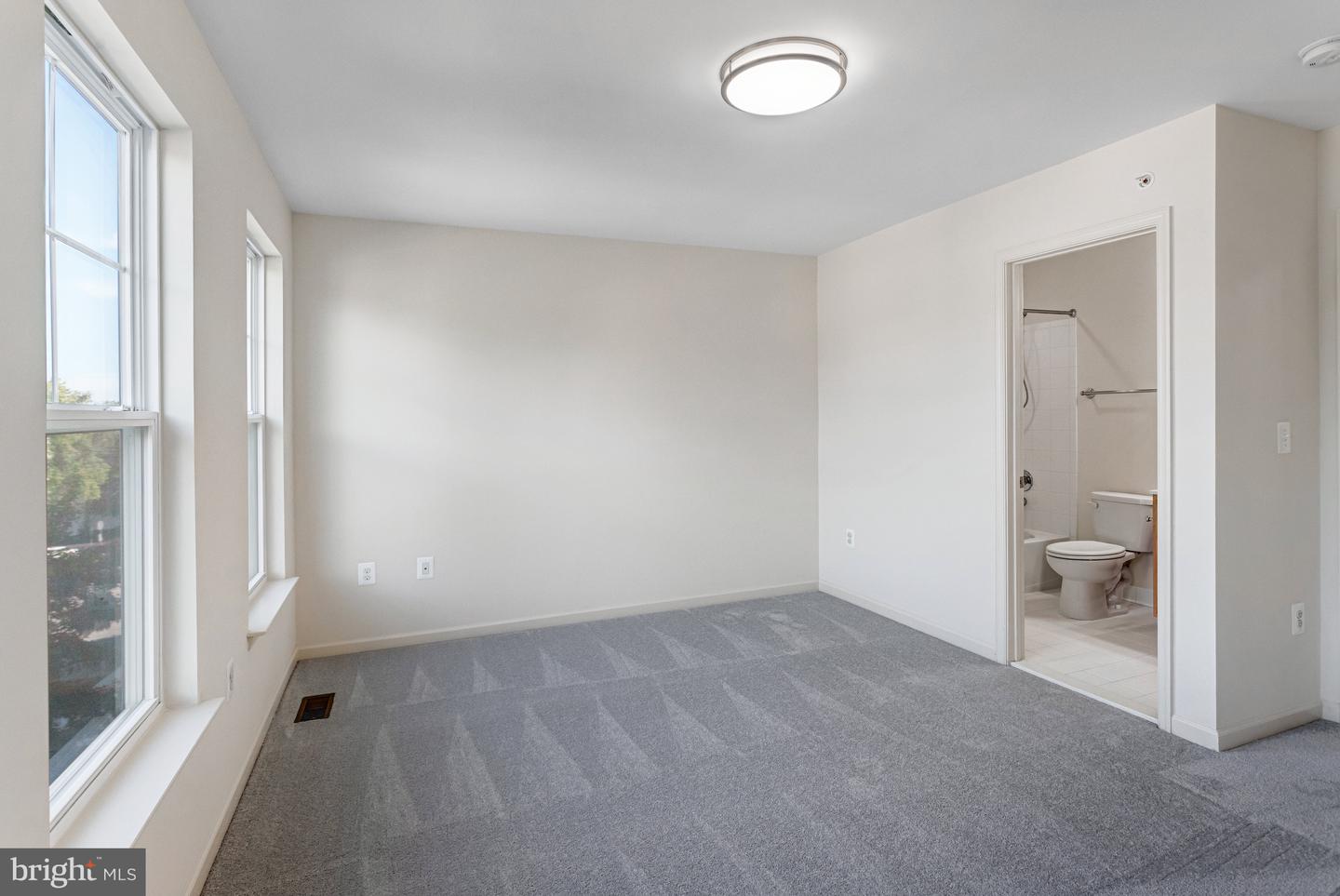 1575 RENATE DR, WOODBRIDGE, Virginia 22192, 3 Bedrooms Bedrooms, ,3 BathroomsBathrooms,Residential,For sale,1575 RENATE DR,VAPW2104958 MLS # VAPW2104958