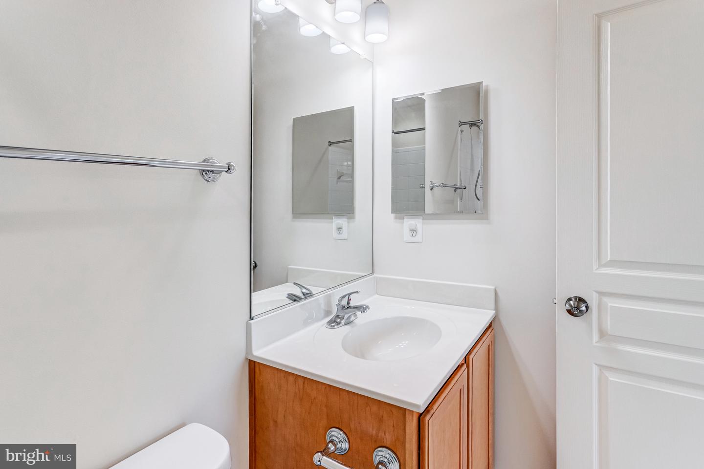 1575 RENATE DR, WOODBRIDGE, Virginia 22192, 3 Bedrooms Bedrooms, ,3 BathroomsBathrooms,Residential,For sale,1575 RENATE DR,VAPW2104958 MLS # VAPW2104958