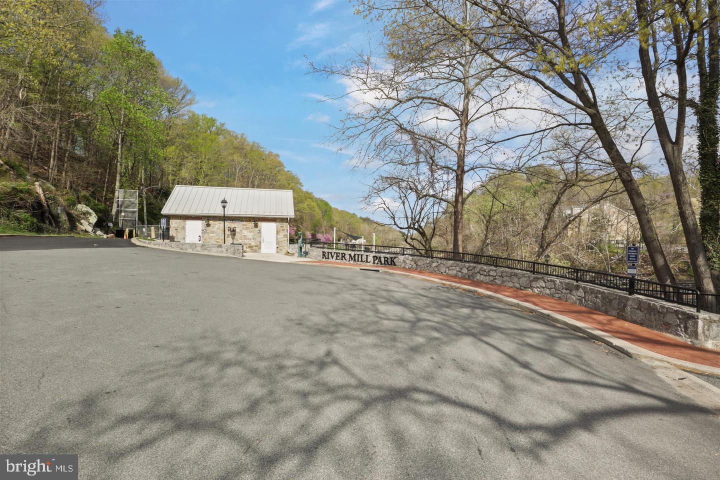 1575 RENATE DR, WOODBRIDGE, Virginia 22192, 3 Bedrooms Bedrooms, ,3 BathroomsBathrooms,Residential,For sale,1575 RENATE DR,VAPW2104958 MLS # VAPW2104958