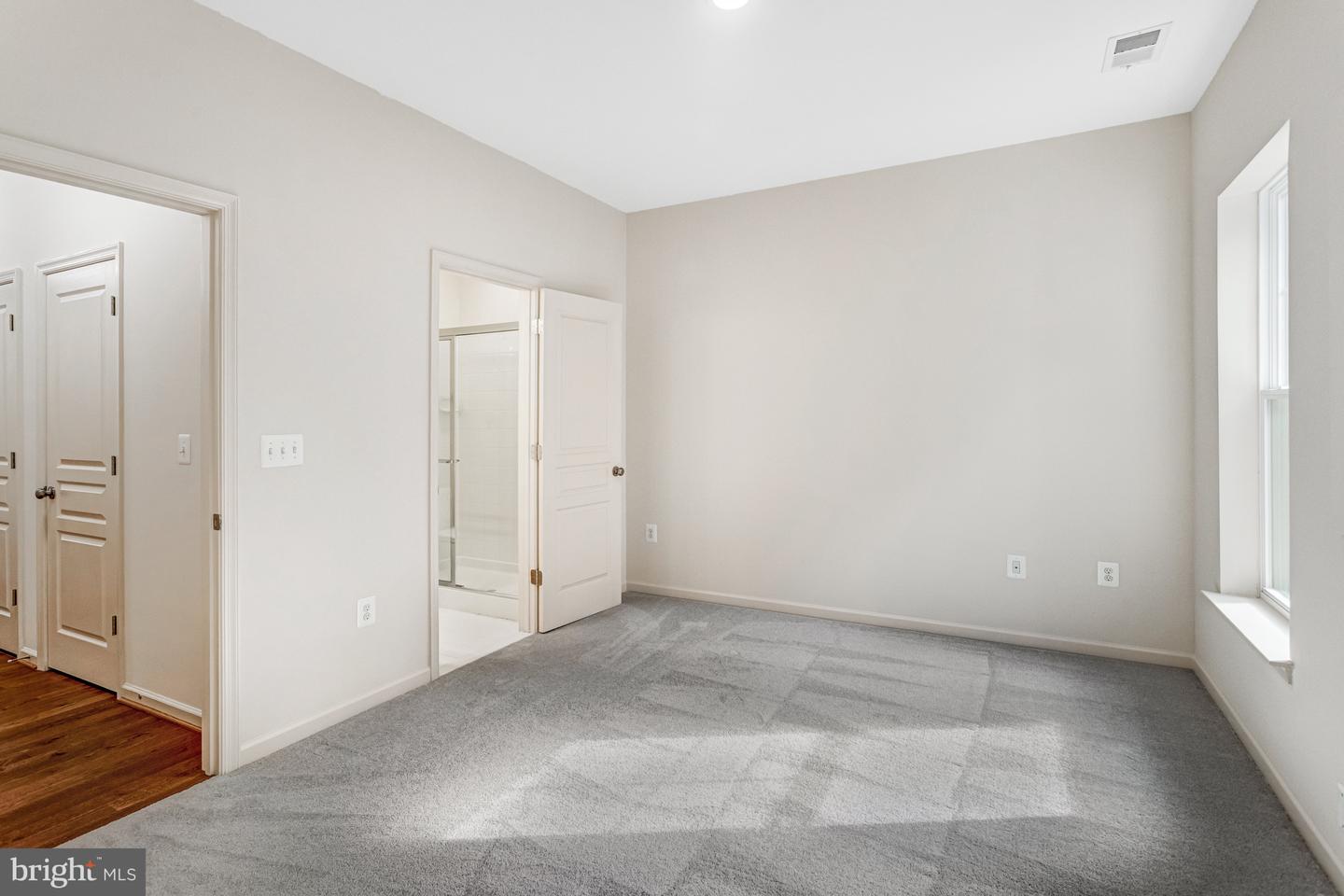1575 RENATE DR, WOODBRIDGE, Virginia 22192, 3 Bedrooms Bedrooms, ,3 BathroomsBathrooms,Residential,For sale,1575 RENATE DR,VAPW2104958 MLS # VAPW2104958