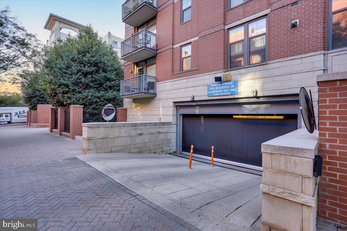 1021 N GARFIELD ST #806, ARLINGTON, Virginia 22201, 1 Room Rooms,1 BathroomBathrooms,Residential,For sale,1021 N GARFIELD ST #806,VAAR2064288 MLS # VAAR2064288 1021 N GARFIELD ST #806, ARLINGTON, Virginia 22201, 1 Room Rooms,1 BathroomBathrooms,Residential,For sale,1021 N GARFIELD ST #806,VAAR2064288 MLS # VAAR2064288