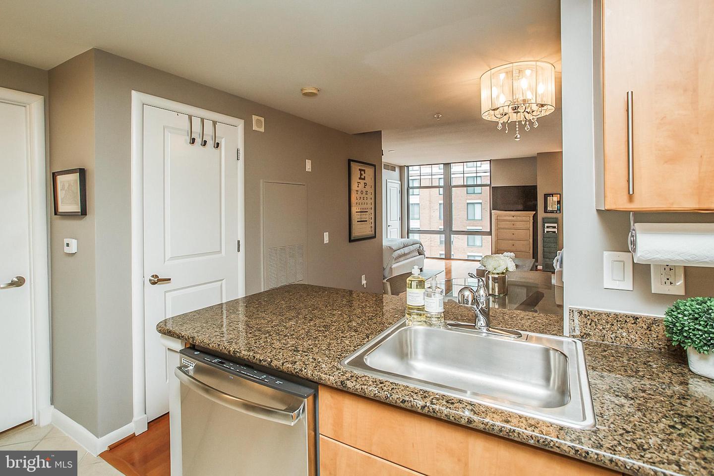1021 N GARFIELD ST #806, ARLINGTON, Virginia 22201, 1 Room Rooms,1 BathroomBathrooms,Residential,For sale,1021 N GARFIELD ST #806,VAAR2064288 MLS # VAAR2064288