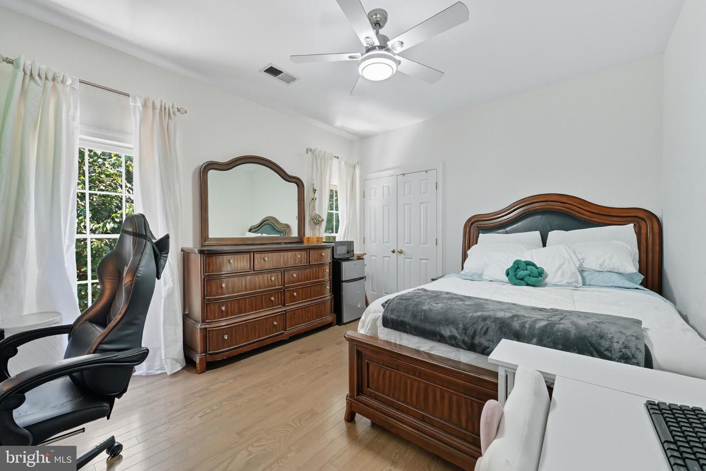 2725 ROBALEED WAY, HERNDON, Virginia 20171, 6 Bedrooms Bedrooms, 20 Rooms Rooms,4 BathroomsBathrooms,Residential,For sale,2725 ROBALEED WAY,VAFX2269916 MLS # VAFX2269916