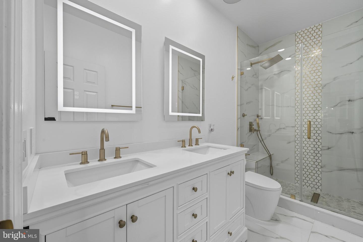 2725 ROBALEED WAY, HERNDON, Virginia 20171, 6 Bedrooms Bedrooms, 20 Rooms Rooms,4 BathroomsBathrooms,Residential,For sale,2725 ROBALEED WAY,VAFX2269916 MLS # VAFX2269916