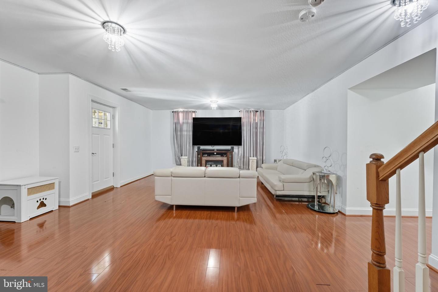2725 ROBALEED WAY, HERNDON, Virginia 20171, 6 Bedrooms Bedrooms, 20 Rooms Rooms,4 BathroomsBathrooms,Residential,For sale,2725 ROBALEED WAY,VAFX2269916 MLS # VAFX2269916