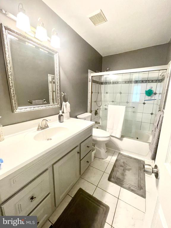 264 FAIRFIELD DR, WARRENTON, Virginia 20186, 2 Bedrooms Bedrooms, ,3 BathroomsBathrooms,Residential,264 FAIRFIELD DR,VAFQ2016938 MLS # VAFQ2016938