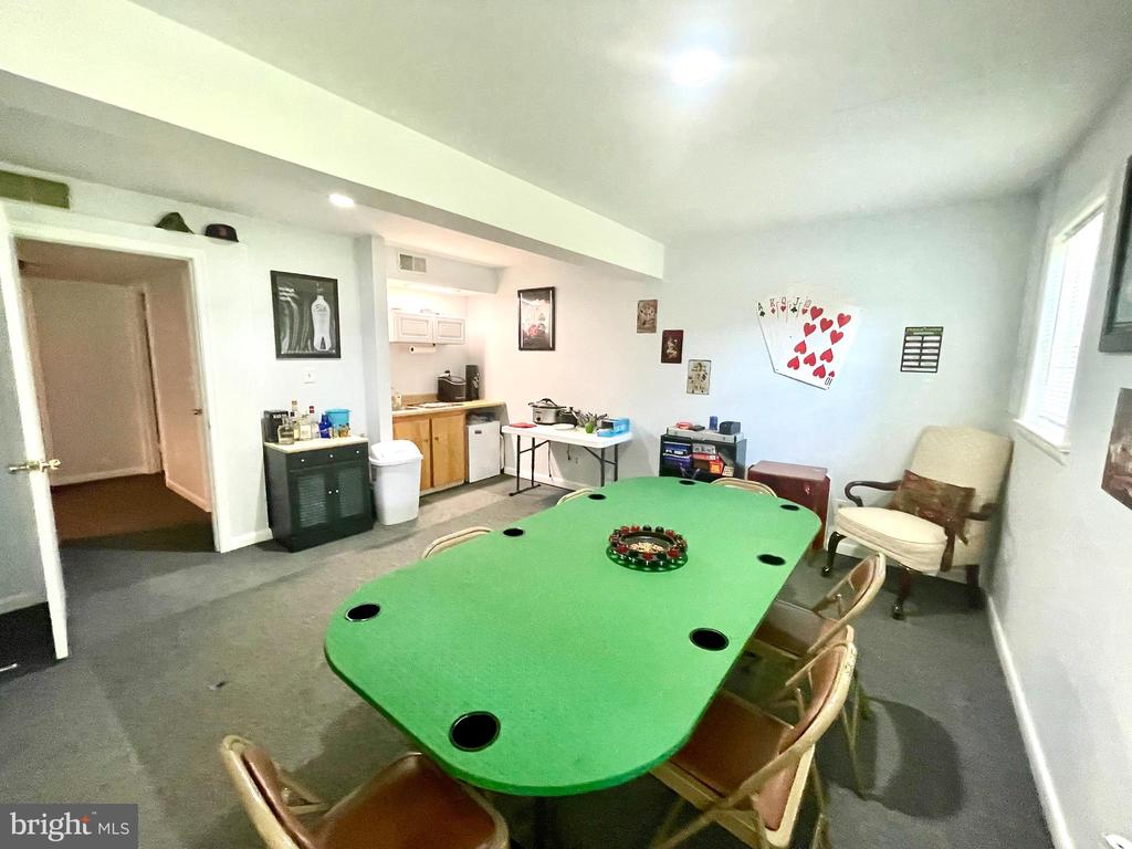 264 FAIRFIELD DR, WARRENTON, Virginia 20186, 2 Bedrooms Bedrooms, ,3 BathroomsBathrooms,Residential,264 FAIRFIELD DR,VAFQ2016938 MLS # VAFQ2016938