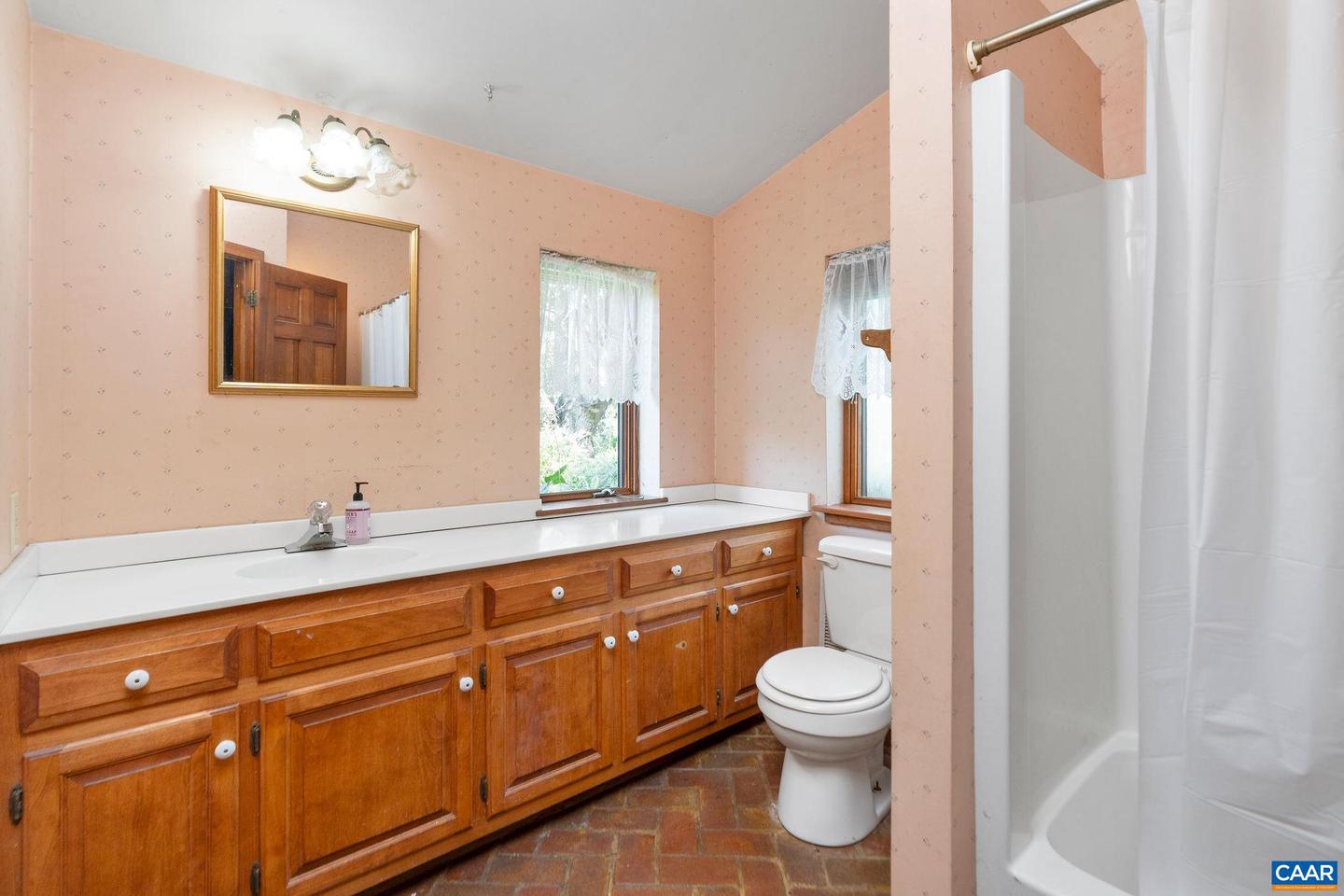 18 PROVIDENCE LN, WAYNESBORO, Virginia 22980, 3 Bedrooms Bedrooms, ,4 BathroomsBathrooms,Residential,For sale,18 PROVIDENCE LN,667388 MLS # 667388