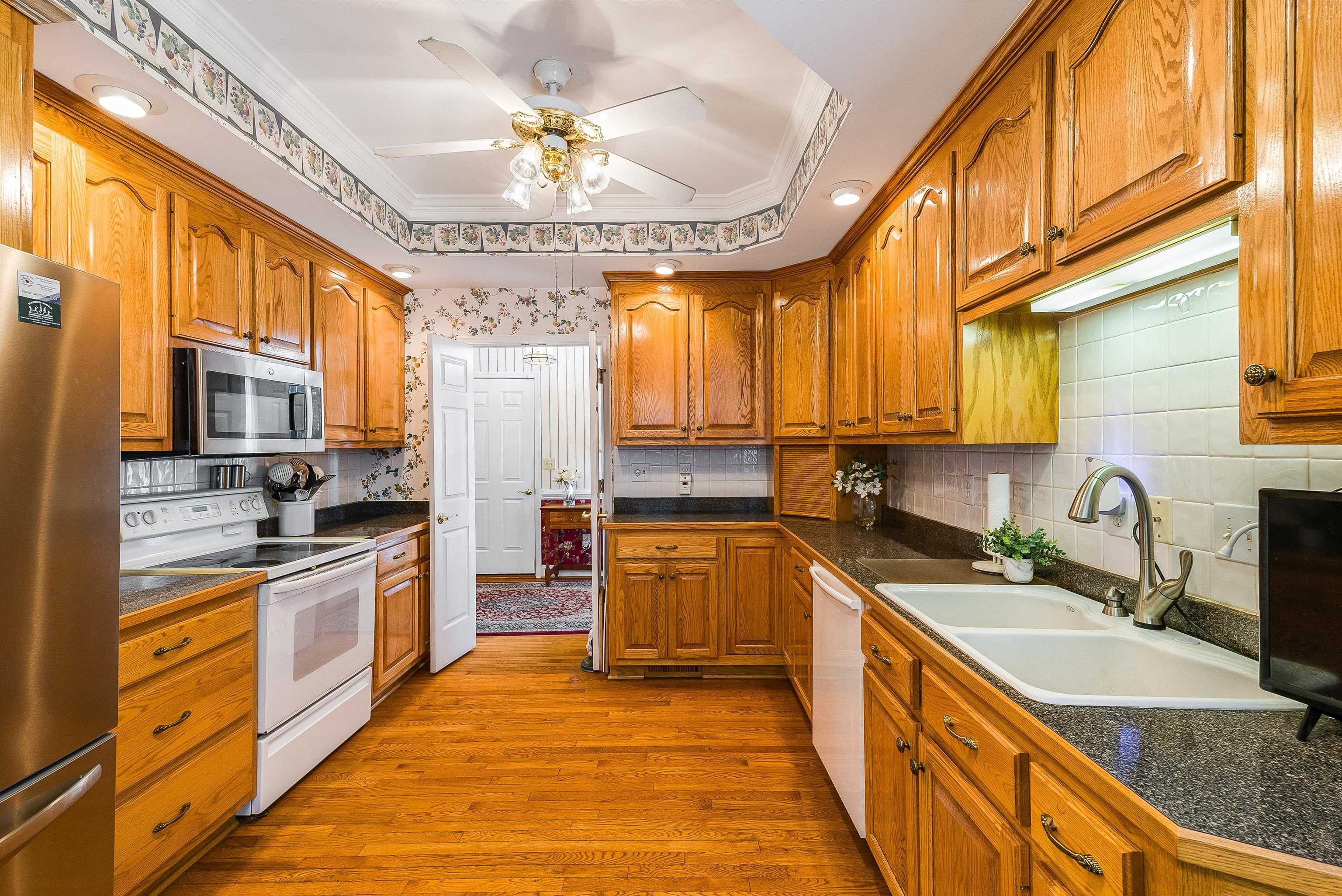 757 GOVERNORS WAY, WAYNESBORO, Virginia 22980, 3 Bedrooms Bedrooms, ,2 BathroomsBathrooms,Residential,757 GOVERNORS WAY,669512 MLS # 669512