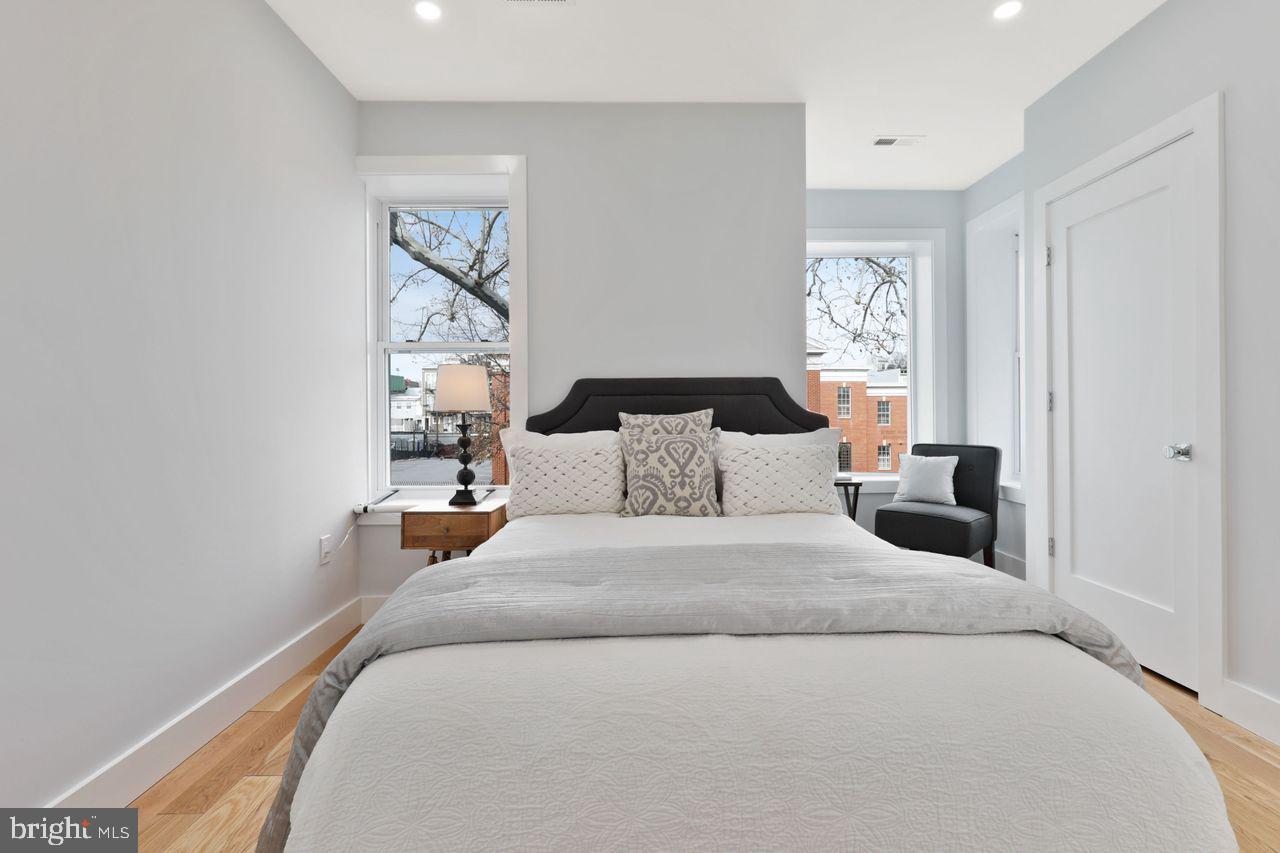 1023 FLORIDA AVE NE, WASHINGTON, District Of Columbia 20002, 5 Bedrooms Bedrooms, ,3 BathroomsBathrooms,Residential,For sale,1023 FLORIDA AVE NE,DCDC2220562 MLS # DCDC2220562
