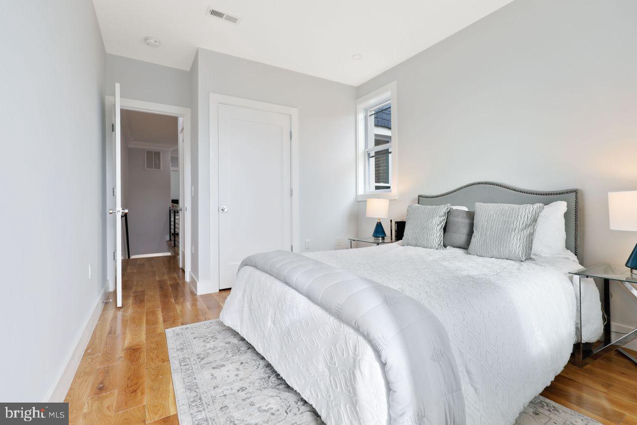 1023 FLORIDA AVE NE, WASHINGTON, District Of Columbia 20002, 5 Bedrooms Bedrooms, ,3 BathroomsBathrooms,Residential,For sale,1023 FLORIDA AVE NE,DCDC2220562 MLS # DCDC2220562