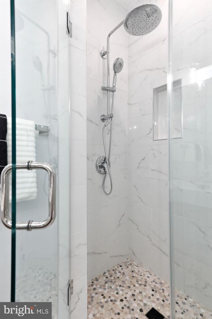1023 FLORIDA AVE NE, WASHINGTON, District Of Columbia 20002, 5 Bedrooms Bedrooms, ,3 BathroomsBathrooms,Residential,For sale,1023 FLORIDA AVE NE,DCDC2220562 MLS # DCDC2220562