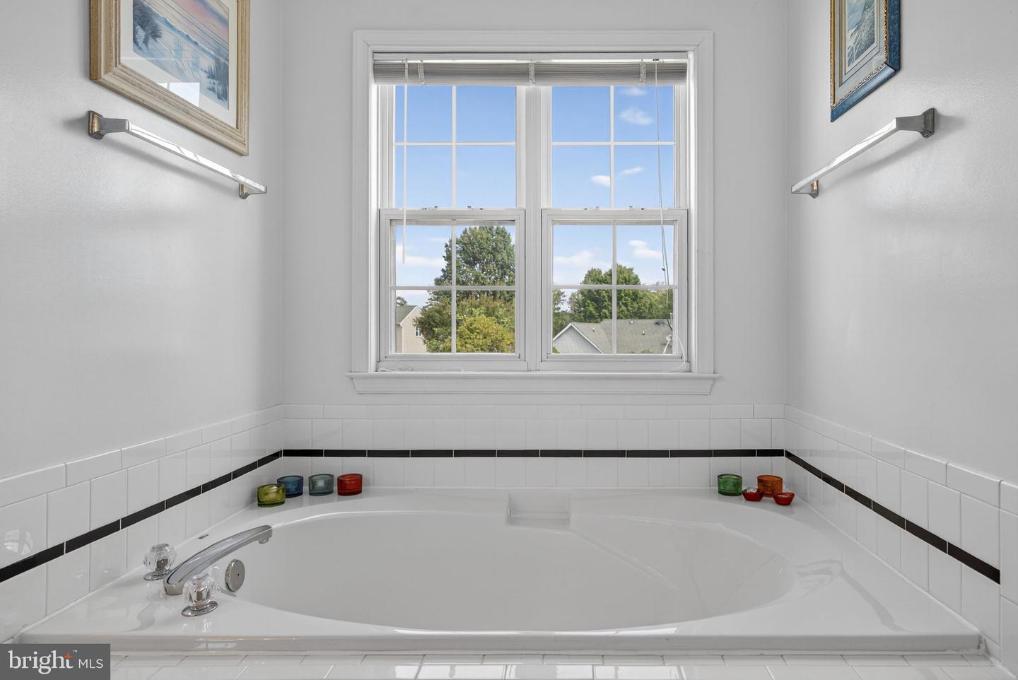 364 EQUESTRIAN RD, WARRENTON, Virginia 20186, 4 Bedrooms Bedrooms, ,2 BathroomsBathrooms,Residential,For sale,364 EQUESTRIAN RD,VAFQ2018204 MLS # VAFQ2018204